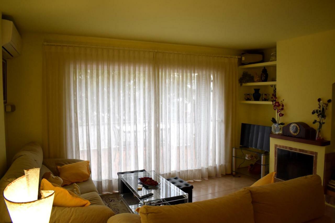 Magnolia, Habitacion Matrimonial Con Bano Uso Privado, En Casa Compartida Apartment Palafrugell Ngoại thất bức ảnh
