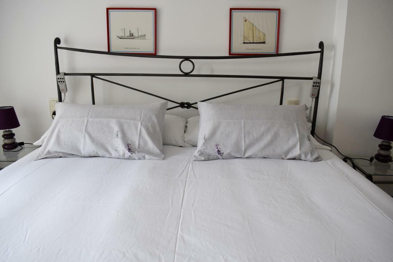 Magnolia, Habitacion Matrimonial Con Bano Uso Privado, En Casa Compartida Apartment Palafrugell Ngoại thất bức ảnh