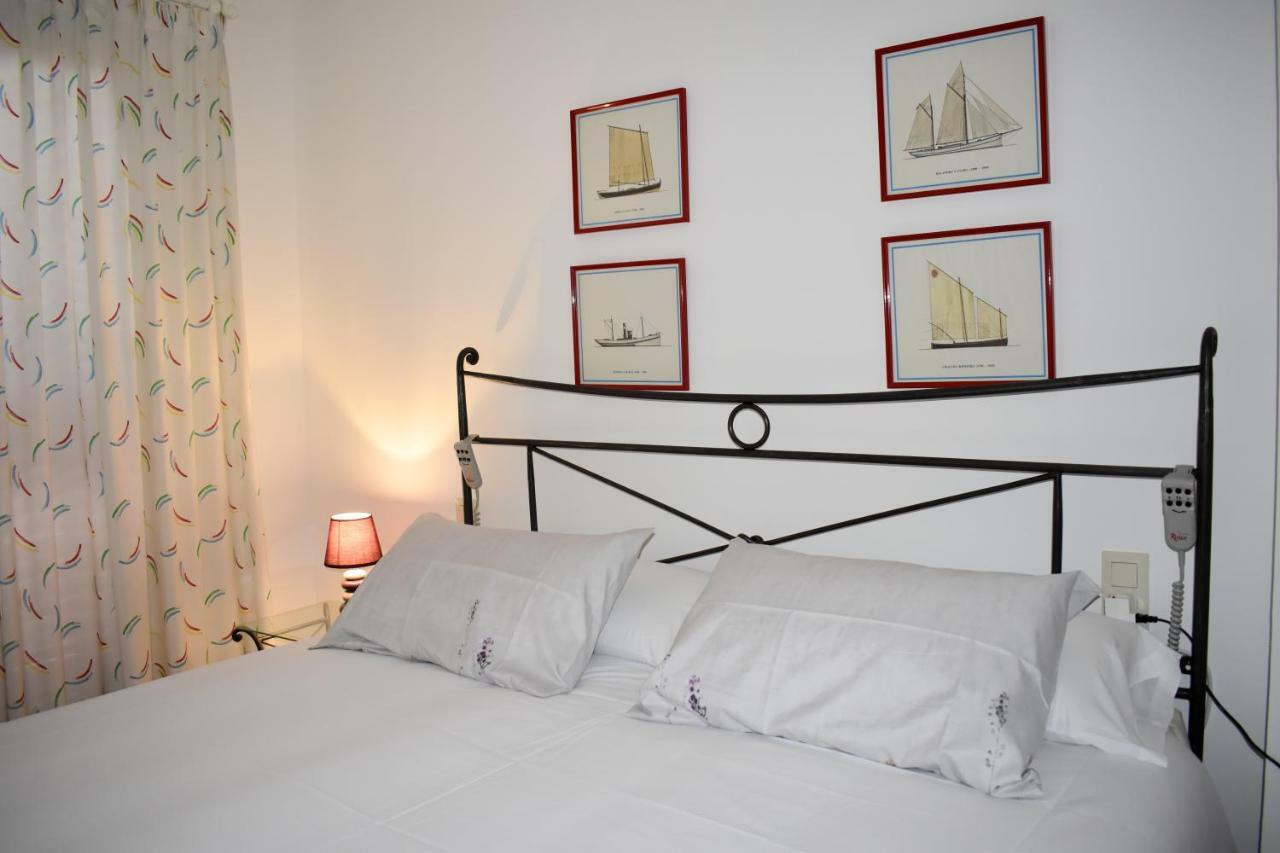 Magnolia, Habitacion Matrimonial Con Bano Uso Privado, En Casa Compartida Apartment Palafrugell Ngoại thất bức ảnh