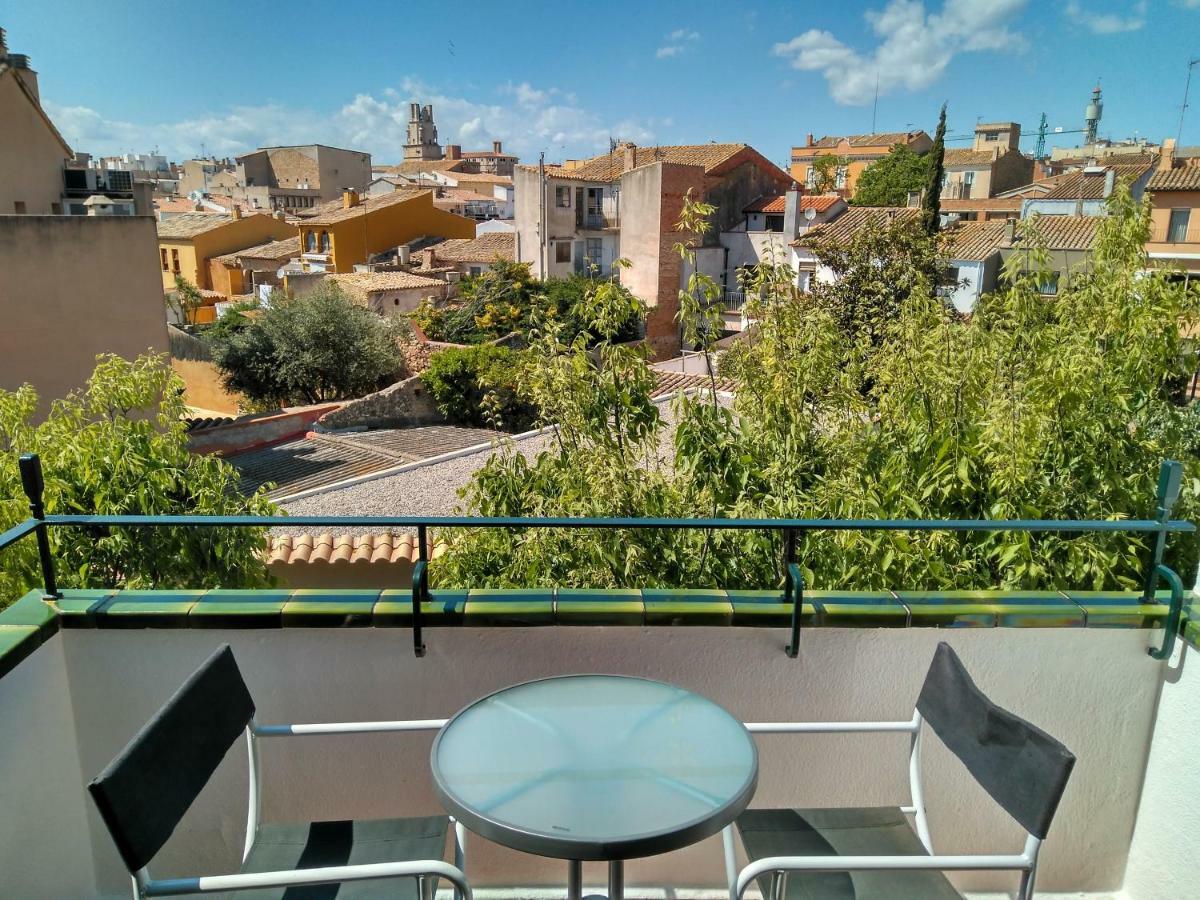 Magnolia, Habitacion Matrimonial Con Bano Uso Privado, En Casa Compartida Apartment Palafrugell Ngoại thất bức ảnh
